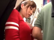 妄想痴漢だけで濡れる超敏感な巨乳娘 小野麻里亜